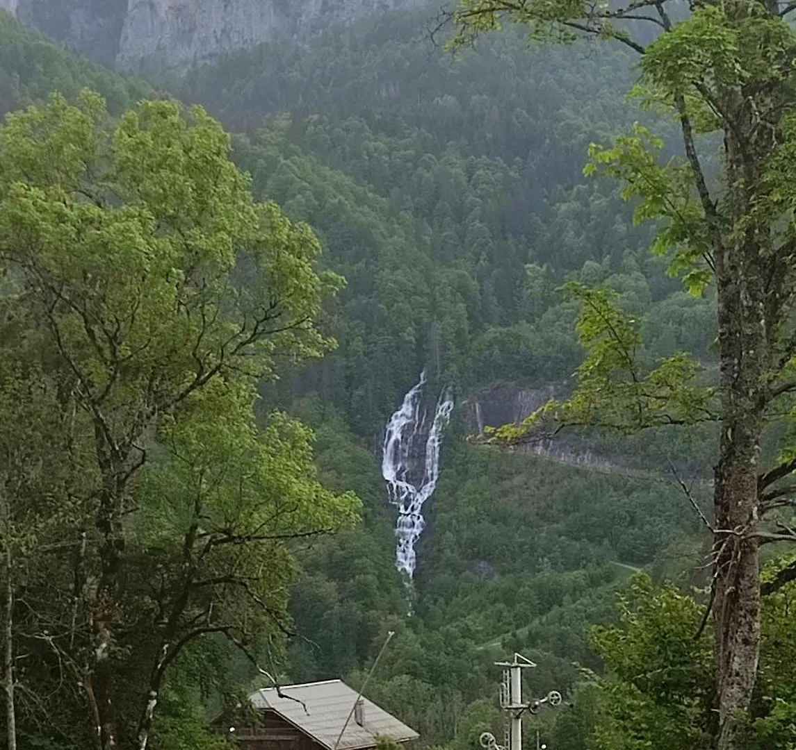 Le Refuge Des Trolls Apartment Sixt-Fer-a-Cheval