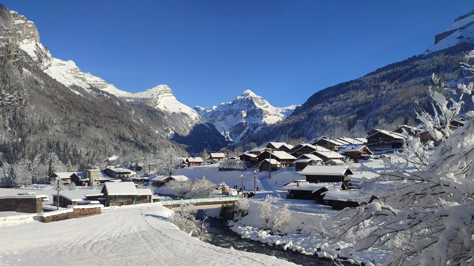 Le Refuge Des Trolls Apartment Sixt-Fer-a-Cheval France